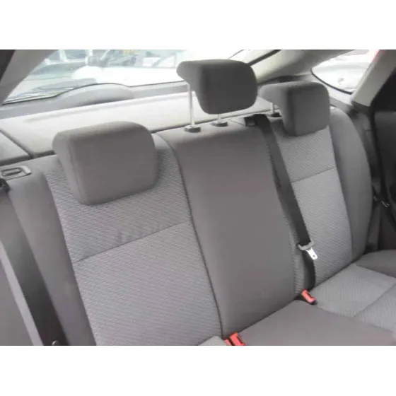 FORD FOCUS BERLINA (CAP) '2005 GHIA AZUL CLARO
