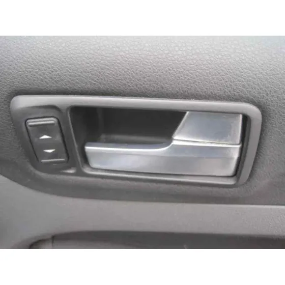 FORD FOCUS BERLINA (CAP) '2005 GHIA AZUL CLARO
