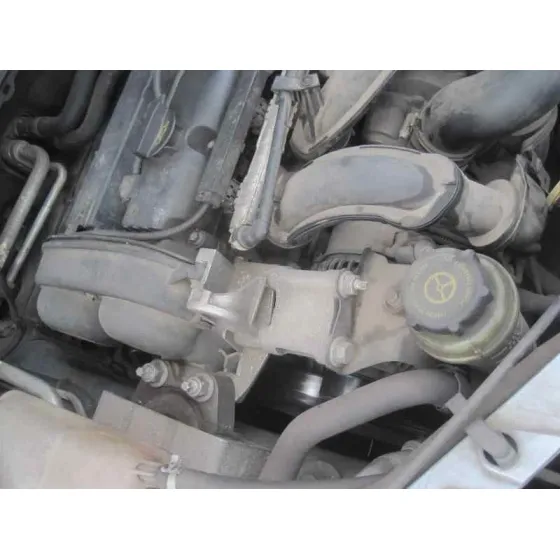 FORD FOCUS BERLINA (CAP) '2005 GHIA AZUL CLARO