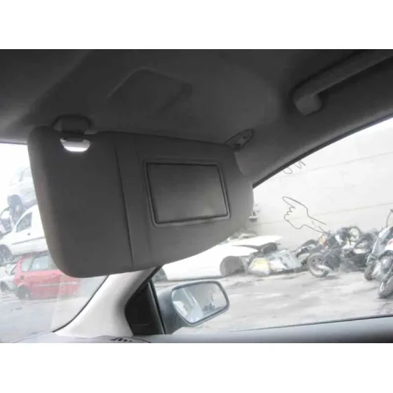 FORD FOCUS BERLINA (CAP) '2005 GHIA AZUL CLARO