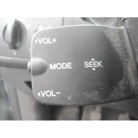 FORD FOCUS BERLINA (CAP) '2005 GHIA AZUL CLARO