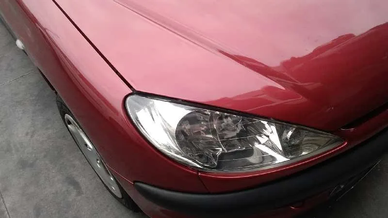 PEUGEOT 206 BERLINA PEUGEOT 206 BERLINA '2003 E-MUSIC GRANATE 2004