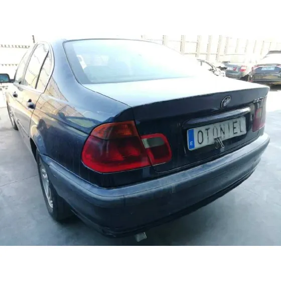 BMW SERIE 3 BERLINA (E46) '2000 320D NEGRO