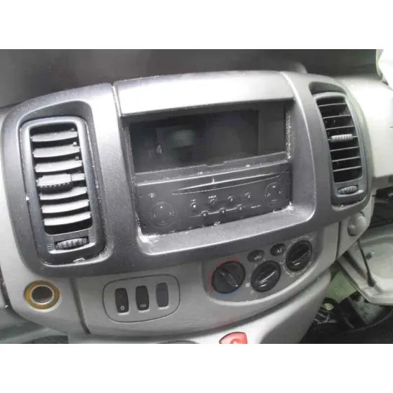 RENAULT TRAFIC COMBI (AB 4.01) '2004 9 - PLAZAS (L1H1) 2,9T COMBI CORTO PLATA