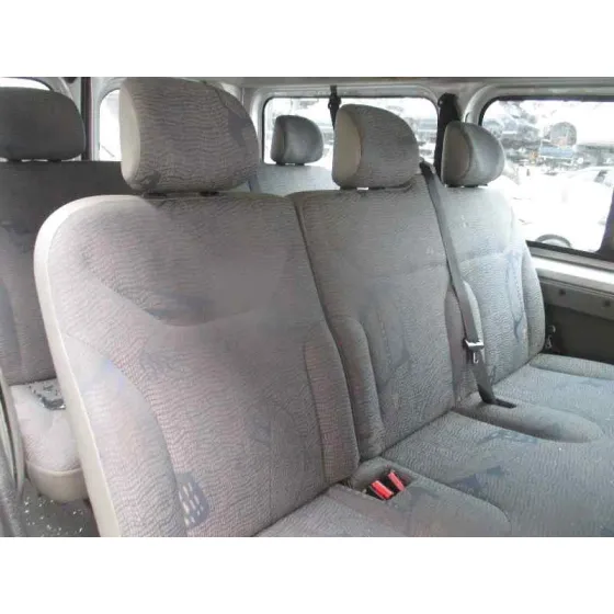 RENAULT TRAFIC COMBI (AB 4.01) '2004 9 - PLAZAS (L1H1) 2,9T COMBI CORTO PLATA