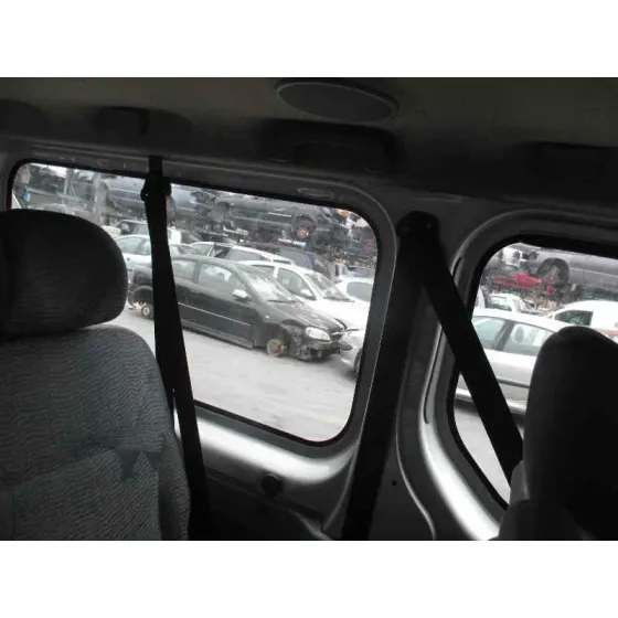 RENAULT TRAFIC COMBI (AB 4.01) '2004 9 - PLAZAS (L1H1) 2,9T COMBI CORTO PLATA