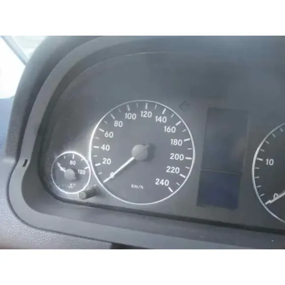 MERCEDES CLASE A (W169) '2005 A 180 CDI EXCLUSIVE EDITION (169.007) PLATA
