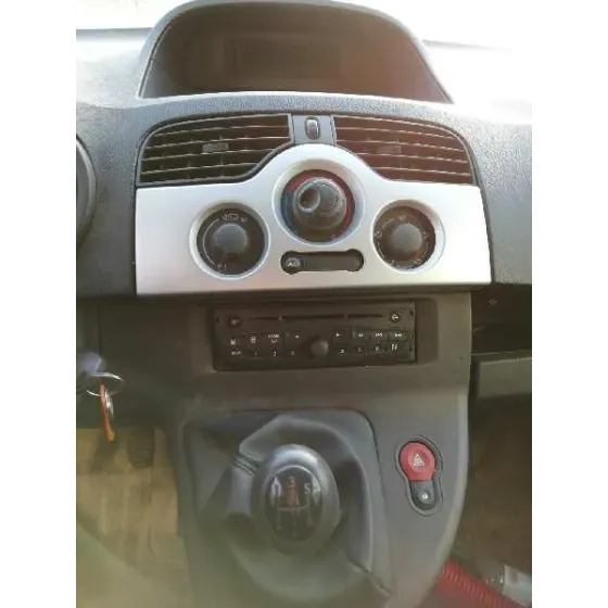 RENAULT KANGOO '2011 FURGON CONFORT BLANCO