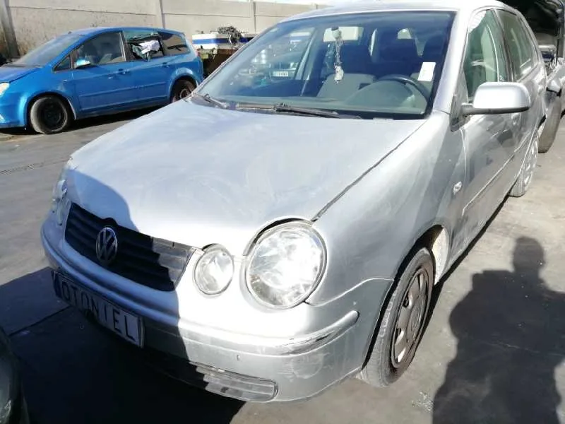 VOLKSWAGEN POLO (9N1) '2004 1.4 16V PLATA
