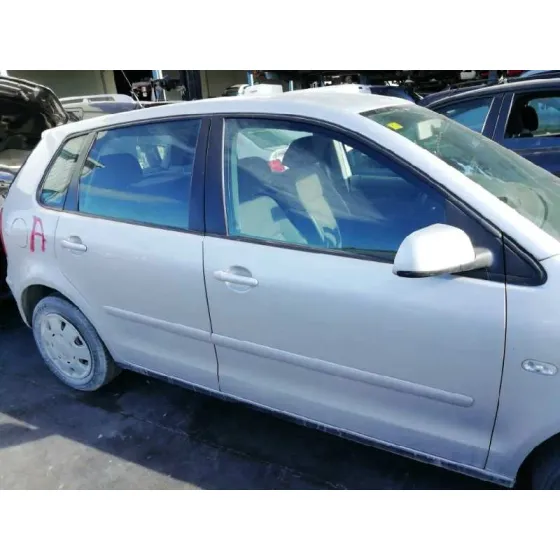 VOLKSWAGEN POLO (9N1) '2004 1.4 16V PLATA