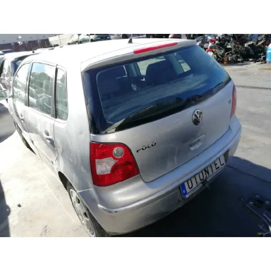 VOLKSWAGEN POLO (9N1) '2004 1.4 16V PLATA