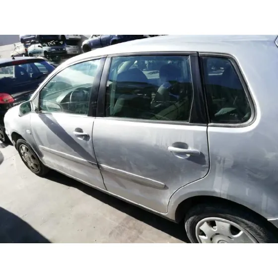 VOLKSWAGEN POLO (9N1) '2004 1.4 16V PLATA