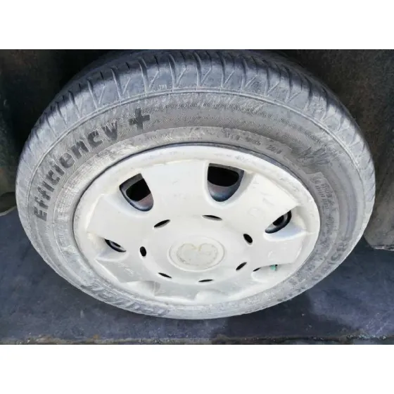 VOLKSWAGEN POLO (9N1) '2004 1.4 16V PLATA