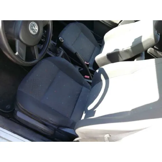 VOLKSWAGEN POLO (9N1) '2004 1.4 16V PLATA