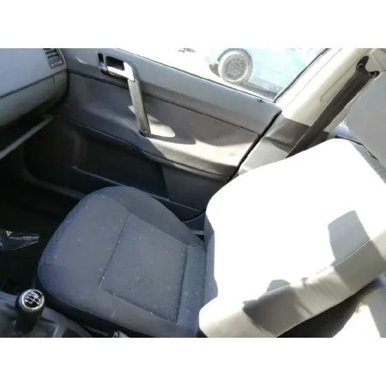 VOLKSWAGEN POLO (9N1) '2004 1.4 16V PLATA