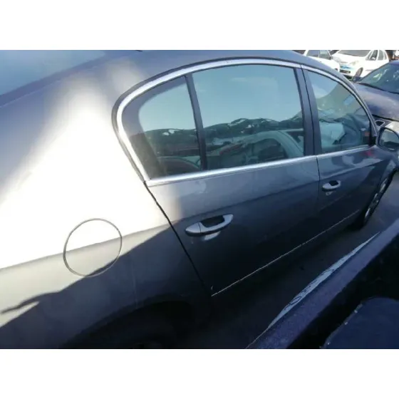 VOLKSWAGEN PASSAT BERLINA (3C2) '2006 ADVANCE GRIS PLATA