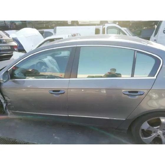 VOLKSWAGEN PASSAT BERLINA (3C2) '2006 ADVANCE GRIS PLATA