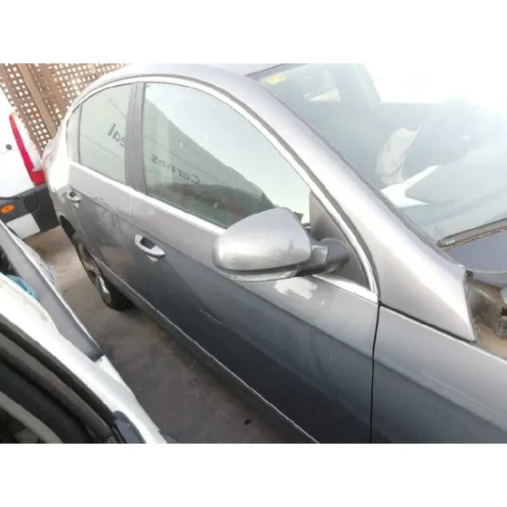 VOLKSWAGEN PASSAT BERLINA (3C2) '2006 ADVANCE GRIS PLATA