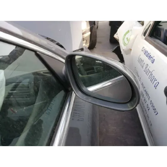VOLKSWAGEN PASSAT BERLINA (3C2) '2006 ADVANCE GRIS PLATA