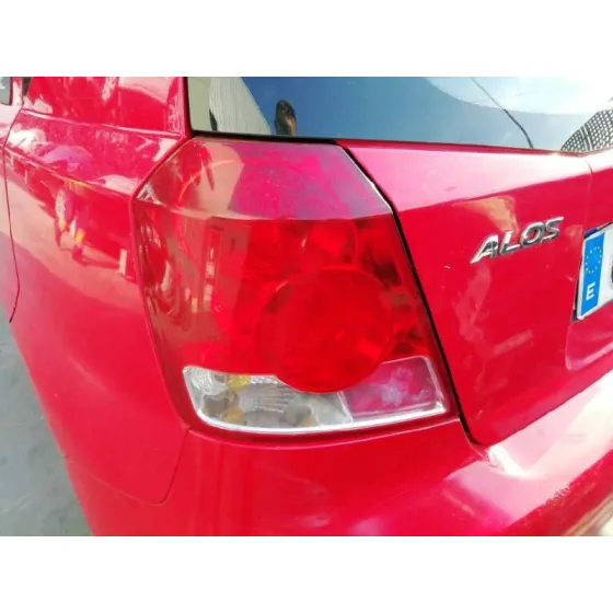 DAEWOO KALOS '2004 1.4 SE ROJO