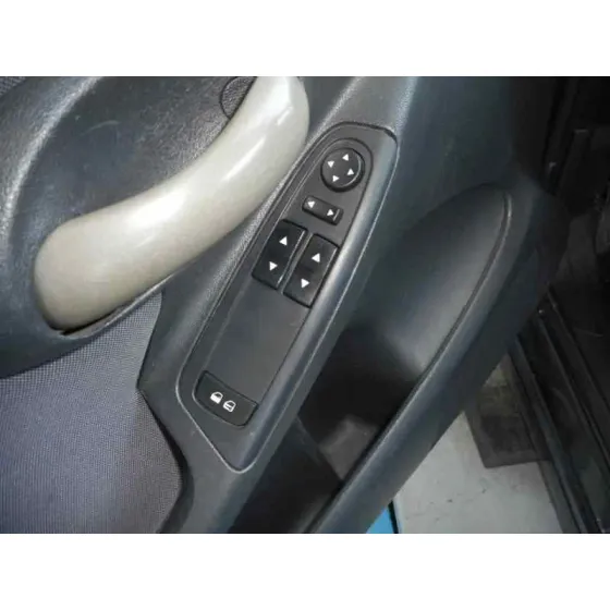 FIAT STILO (192) '2005 1.9 JTD 100 ACTIVE NEGRO