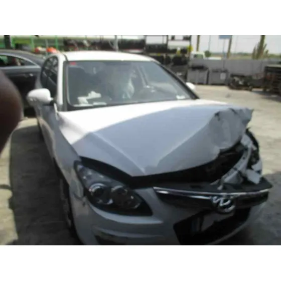 HYUNDAI I30 '2009 1.6 CRDI CAT BLANCO
