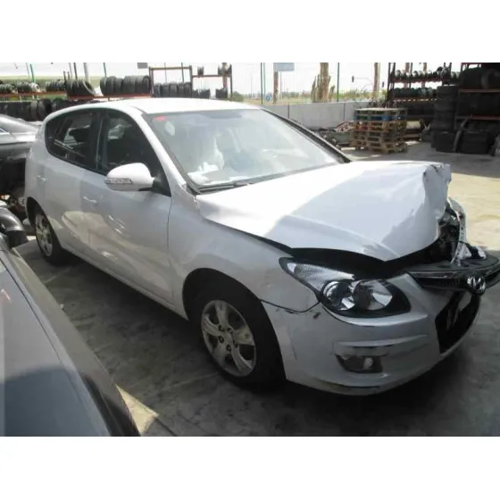 HYUNDAI I30 '2009 1.6 CRDI CAT BLANCO