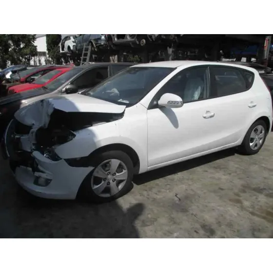HYUNDAI I30 '2009 1.6 CRDI CAT BLANCO