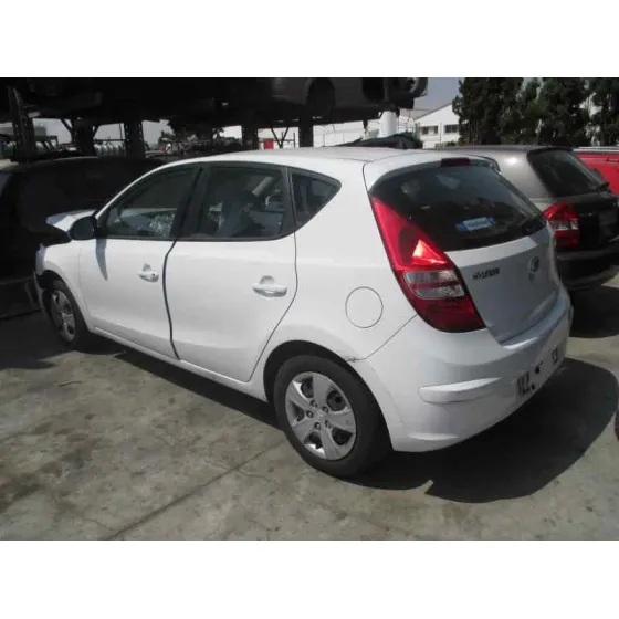 HYUNDAI I30 '2009 1.6 CRDI CAT BLANCO