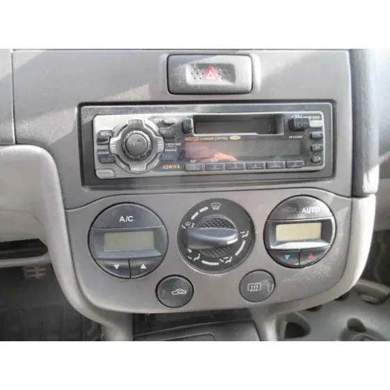 NISSAN PRIMERA BERLINA (P11) '2001 BASICO VERDE