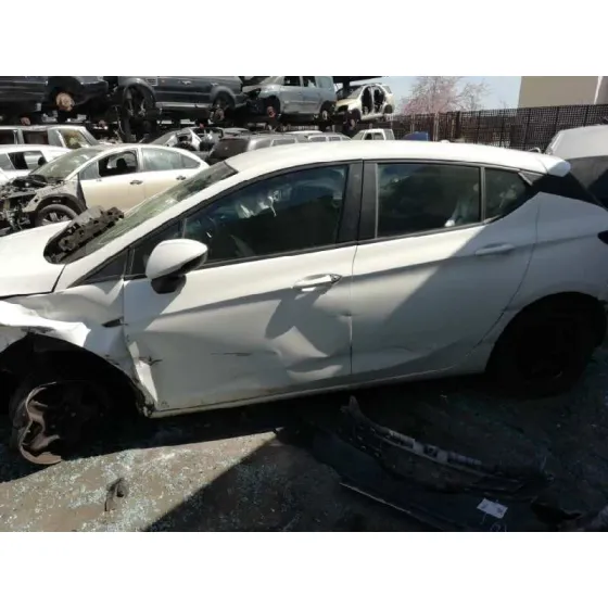 OPEL ASTRA K LIM. 5TÜRIG '2017 BUSINESS BLANCO