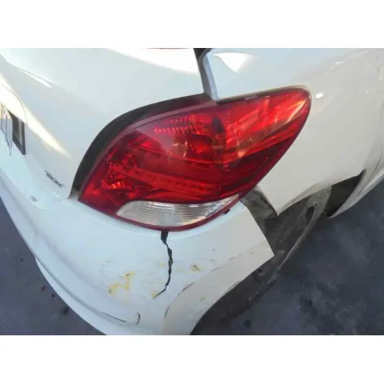 PEUGEOT 207 '2011 CONFORT BLANCO