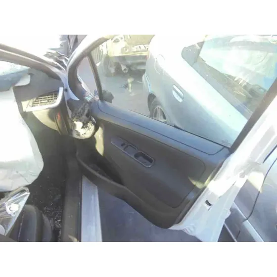 PEUGEOT 207 '2011 CONFORT BLANCO