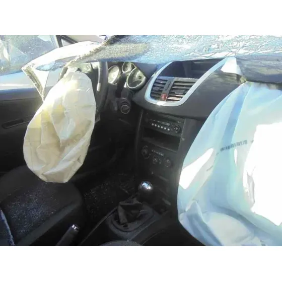 PEUGEOT 207 '2011 CONFORT BLANCO