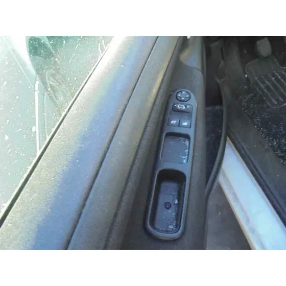 PEUGEOT 207 '2011 CONFORT BLANCO