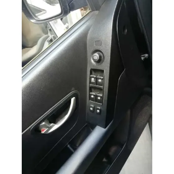 SSANGYONG KORANDO '2013 LIMITED 4X2 NEGRO