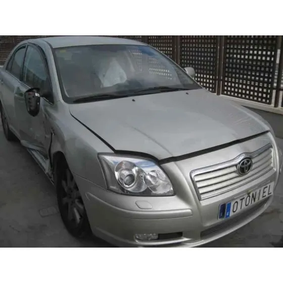 TOYOTA AVENSIS BERLINA (T25) '2004 2.0 D4-D EXECUTIVE BERLINA (5-PTAS.) PLATA