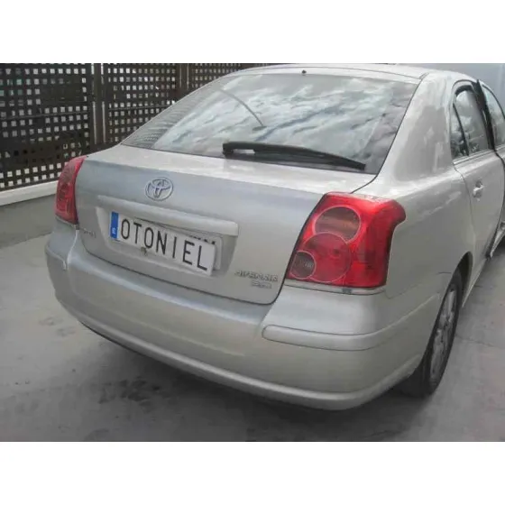 TOYOTA AVENSIS BERLINA (T25) '2004 2.0 D4-D EXECUTIVE BERLINA (5-PTAS.) PLATA