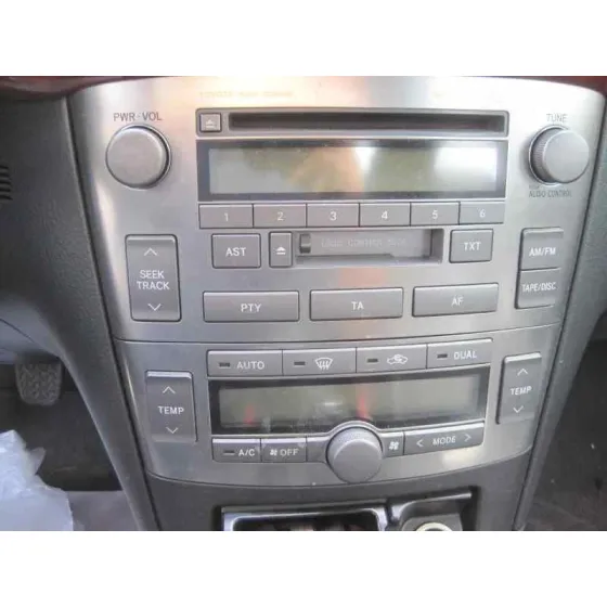 TOYOTA AVENSIS BERLINA (T25) '2004 2.0 D4-D EXECUTIVE BERLINA (5-PTAS.) PLATA