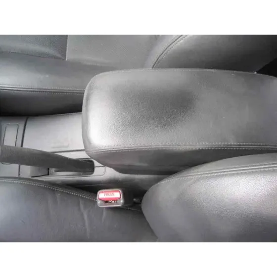 TOYOTA AVENSIS BERLINA (T25) '2004 2.0 D4-D EXECUTIVE BERLINA (5-PTAS.) PLATA