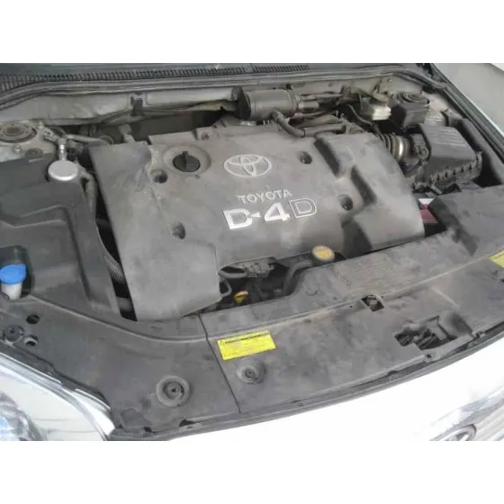 TOYOTA AVENSIS BERLINA (T25) '2004 2.0 D4-D EXECUTIVE BERLINA (5-PTAS.) PLATA