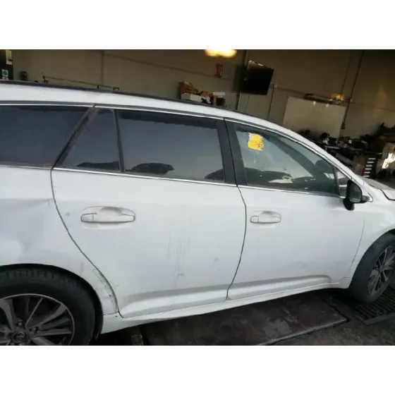 TOYOTA AVENSIS TOURING SPORTS '2016 ADVANCE BLANCO