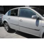 RENAULT MEGANE II CLASSIC BERLINA RENAULT MEGANE II CLASSIC BERLINA '2004 CONFORT AUTHENTIQUE PLATA 2003