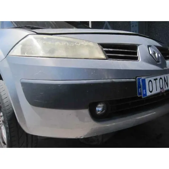 RENAULT MEGANE II CLASSIC BERLINA '2004 CONFORT AUTHENTIQUE PLATA