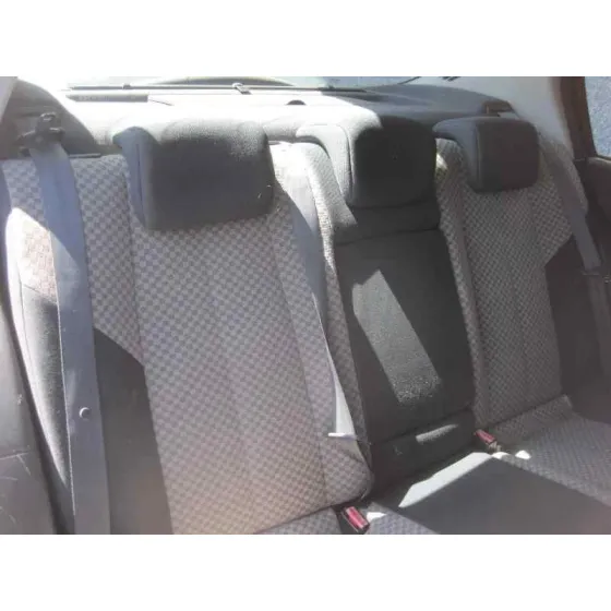 RENAULT MEGANE II CLASSIC BERLINA '2004 CONFORT AUTHENTIQUE PLATA