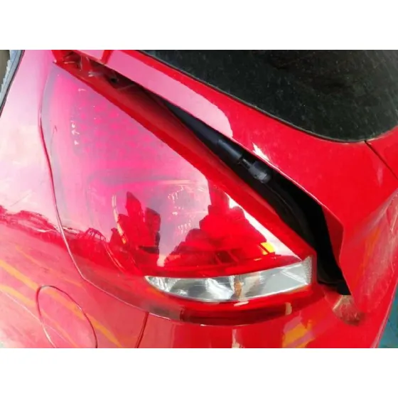FORD FIESTA (CB1) '2010 TREND ROJO