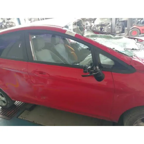 FORD FIESTA (CB1) '2010 TREND ROJO