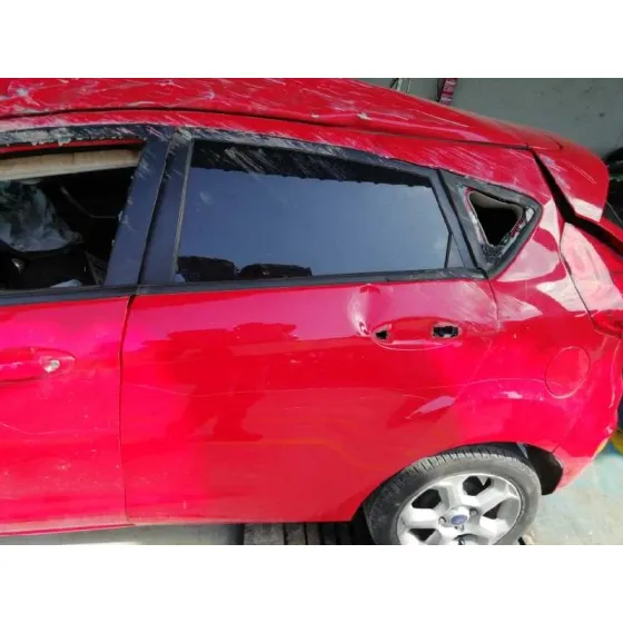 FORD FIESTA (CB1) '2010 TREND ROJO