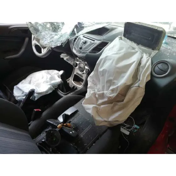 FORD FIESTA (CB1) '2010 TREND ROJO
