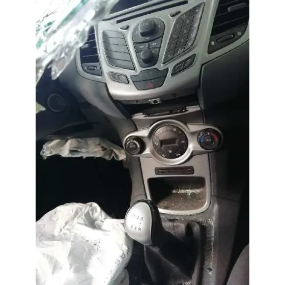 FORD FIESTA (CB1) '2010 TREND ROJO